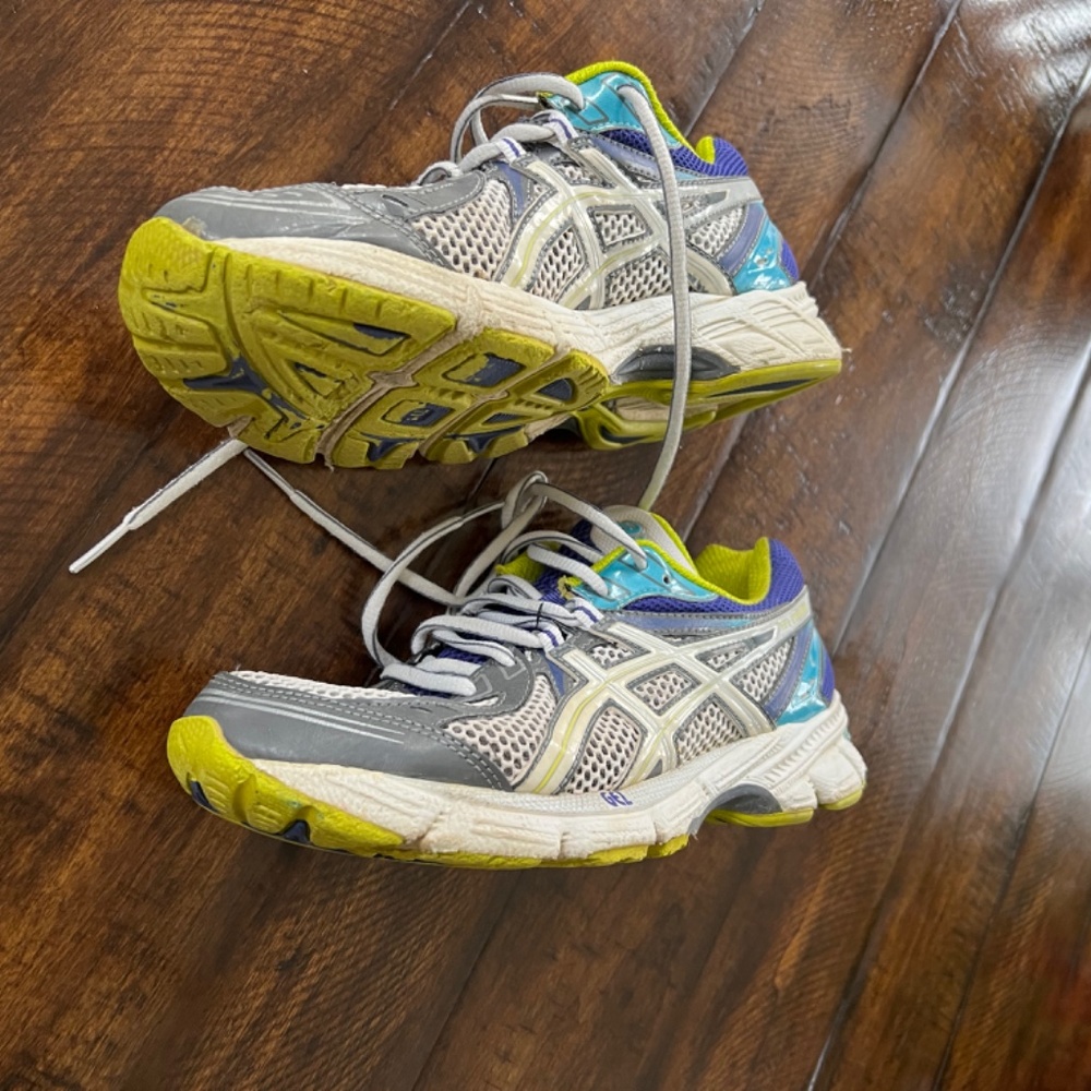ASICS Running Shoes - Picture 6 of 7